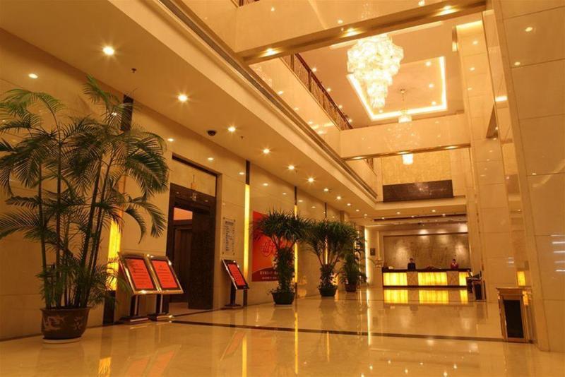 New Land Business Hotel Wuhan Esterno foto
