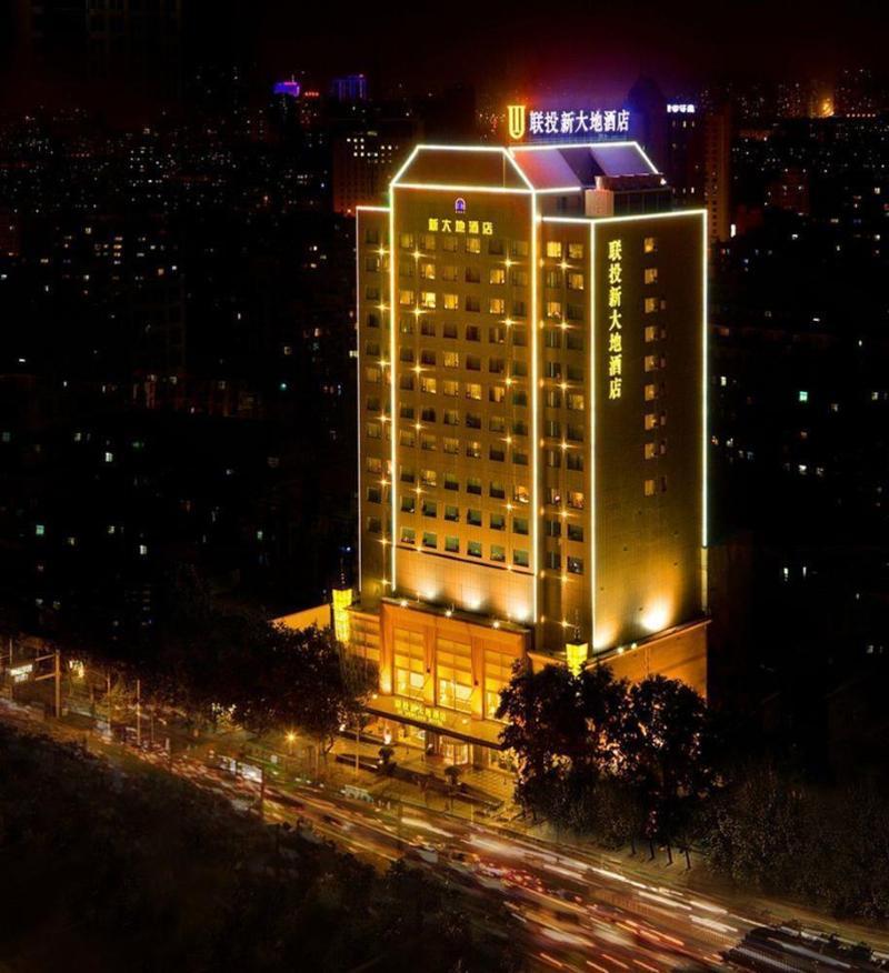 New Land Business Hotel Wuhan Esterno foto